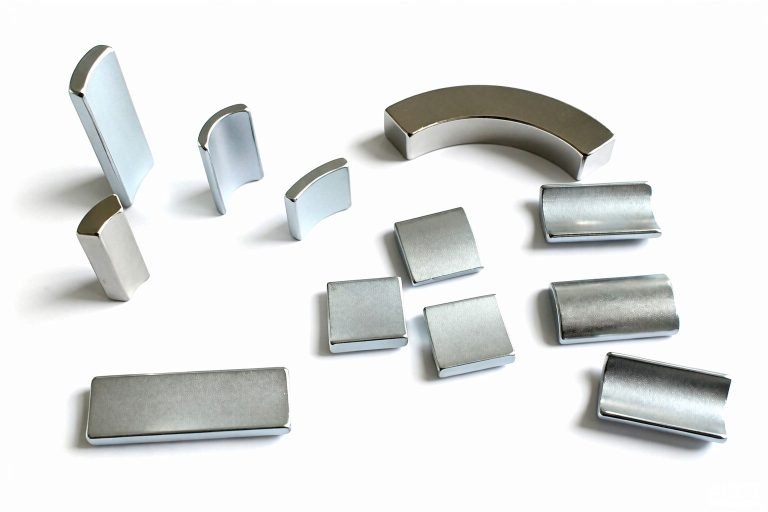 Nickel-plated neodymium arc segment magnets in assorted sizes