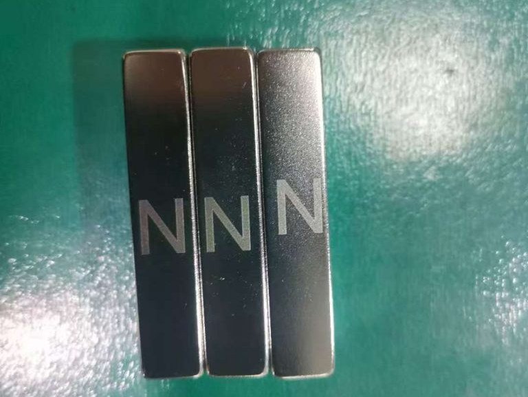 Laser-marked N pole on a finished neodymium magnet